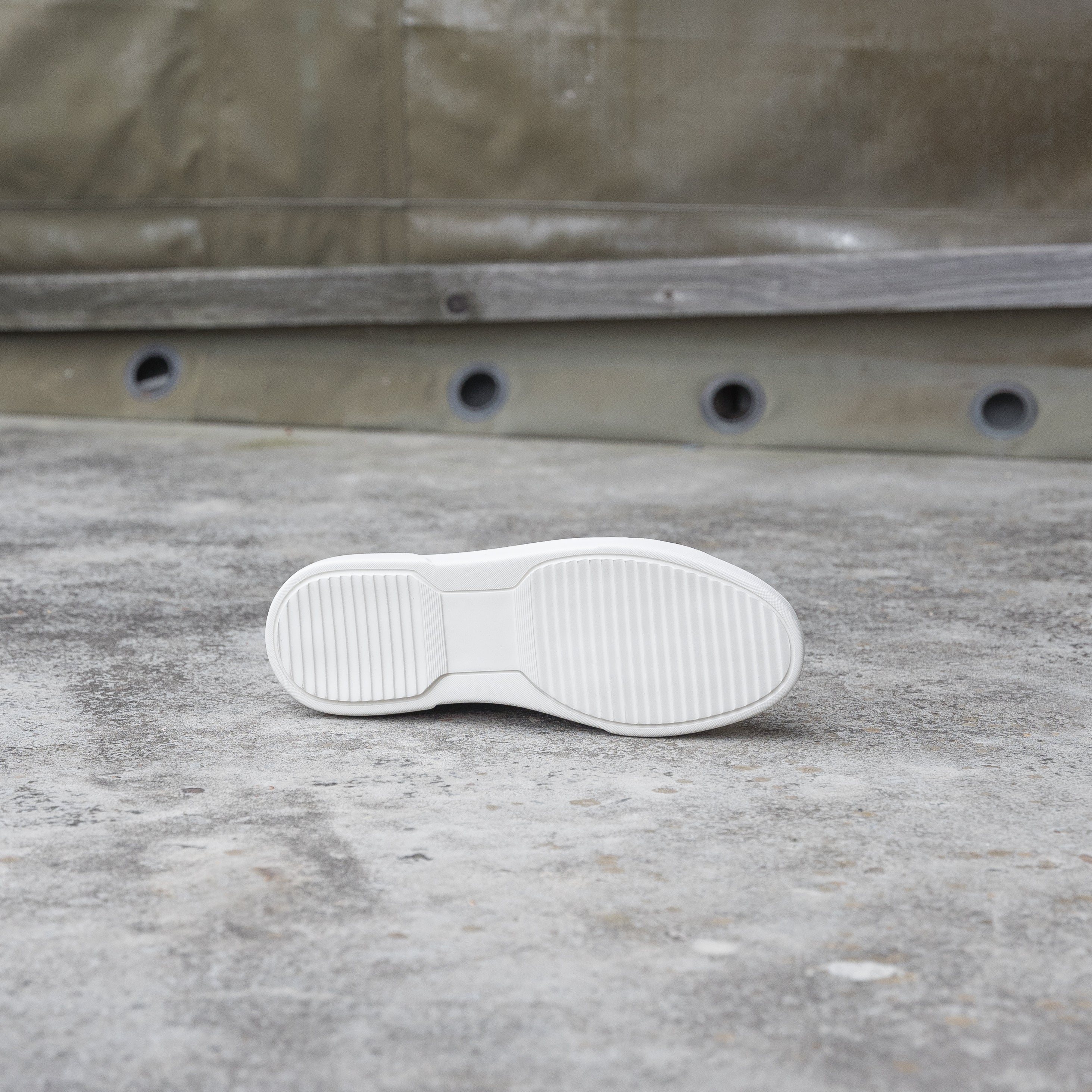 OMNIO KEA BASE White Leather Milled