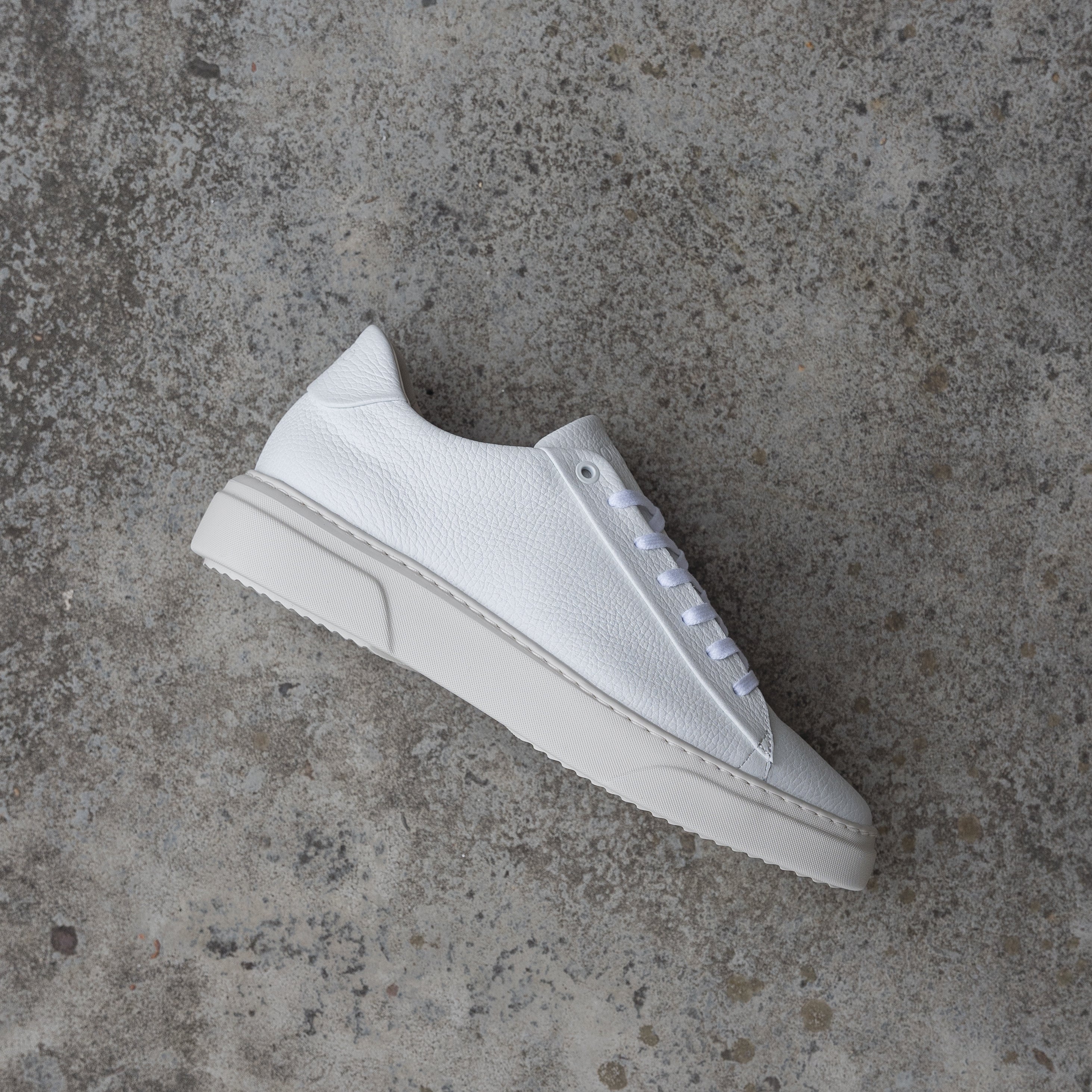 OMNIO KEA BASE White Leather Milled