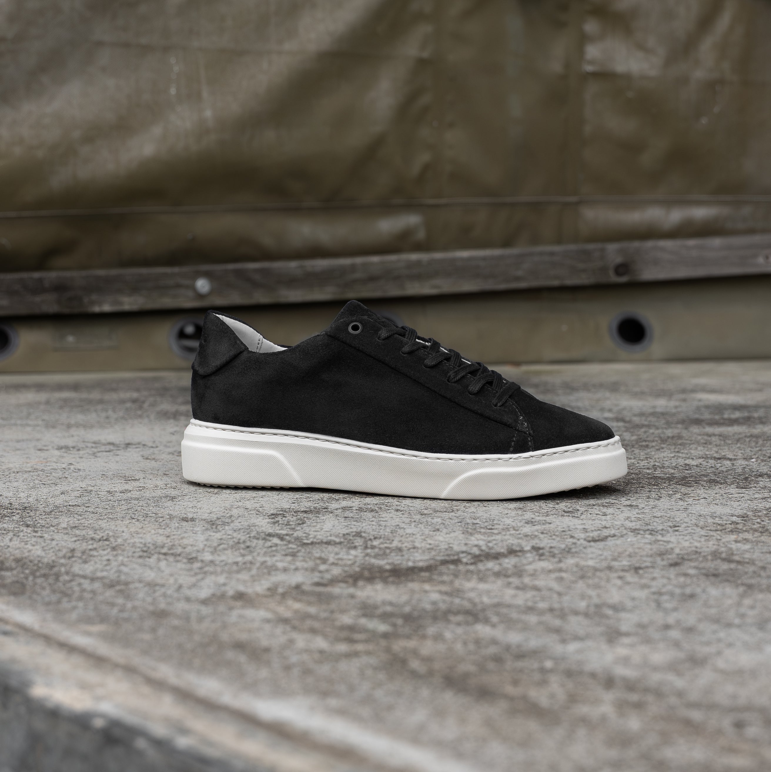 OMNIO KEA BASE Black Suede